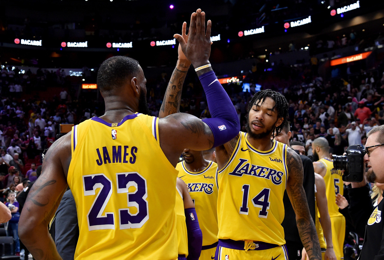 8年6次季后赛2冠 詹姆斯湖人生涯数据定格 通知湖人离队 8年6次季后赛2冠 詹姆斯湖人生涯数据定格 通知湖人离队