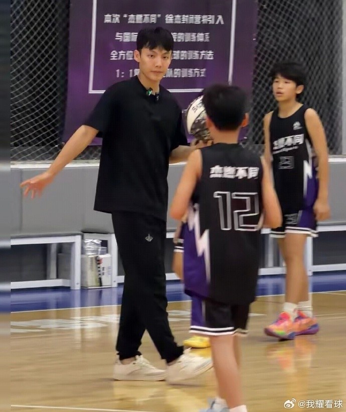 美训归来后徐杰番禺开营 手把手带教青少年 美训归来后徐杰番禺开营 手把手带教青少年