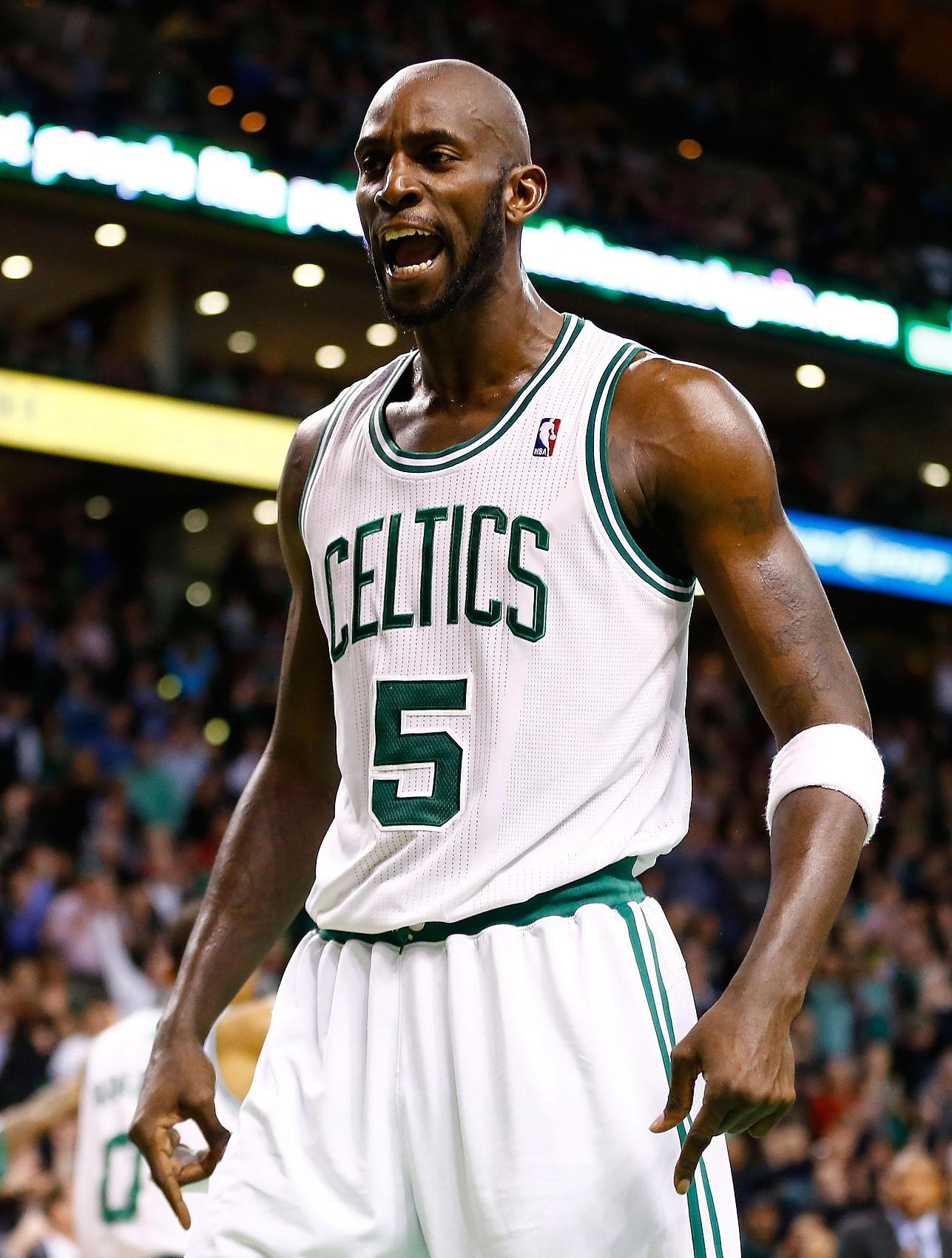 21世纪NBA最高薪球员变迁：加内特、科比、库里三代霸榜
