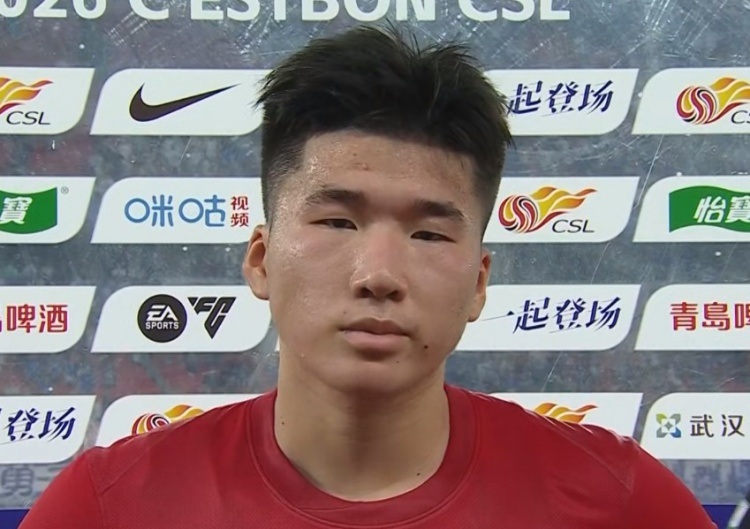 四轮不胜,重庆铜梁龙客场0-1负武汉三镇,岳瑞杰:把握不住机会就要输球