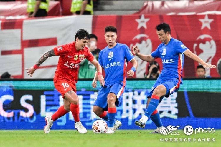莱昂纳多闪击李新翔推空门 上海海港2-0上海申花