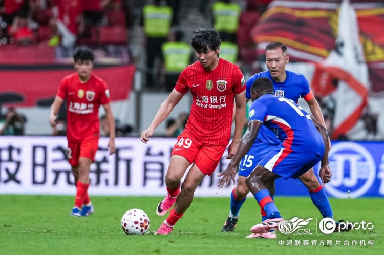 莱昂纳多闪击李新翔推空门 上海海港2-0上海申花