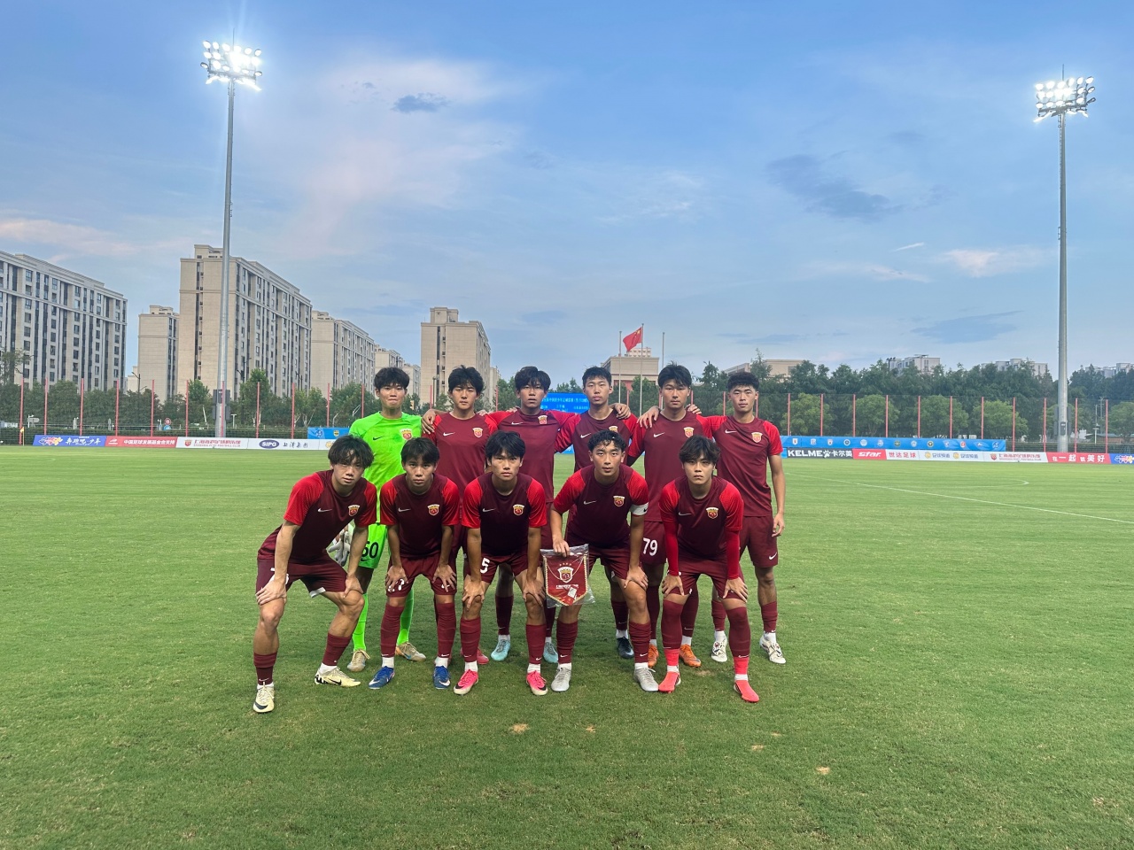 上海海港U20四轮三胜升至B组次席，李俊哲两球一助攻领跑