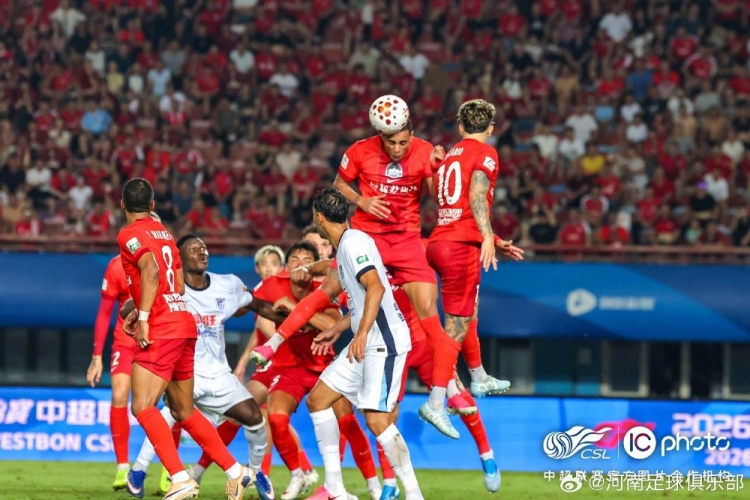 古斯塔沃头球难救主 河南主场1-1大连英博