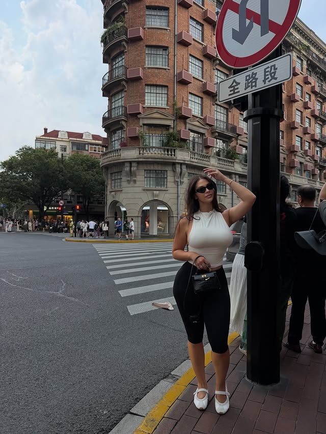 保罗·乔治妻子晒上海48小时随行照片 保罗·乔治妻子晒上海48小时随行照片