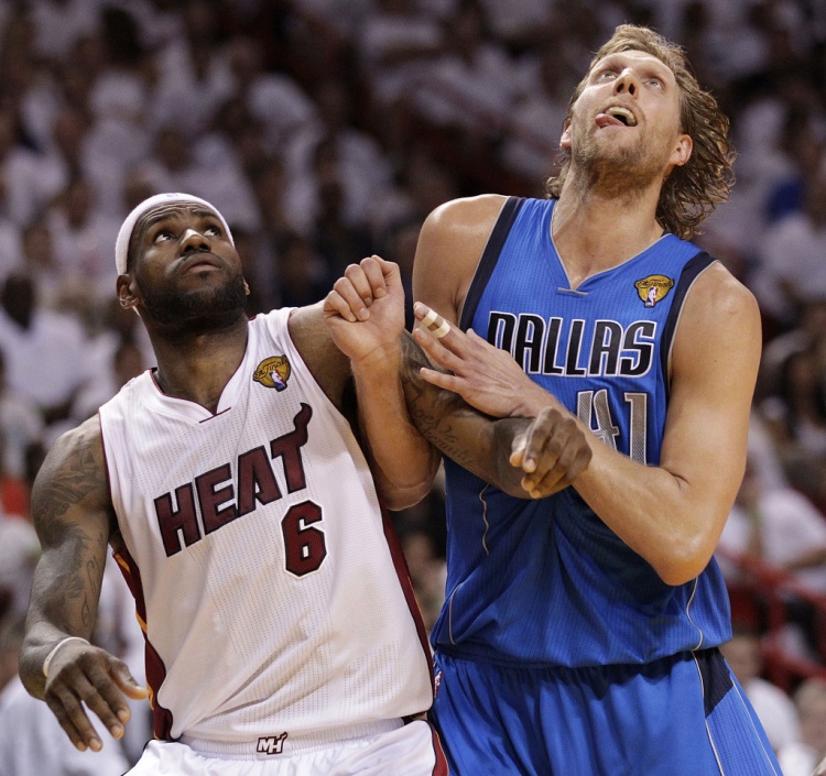 海伍德：诺维茨基最重要的荣誉肯定是击败詹韦夺冠 而不是MVP