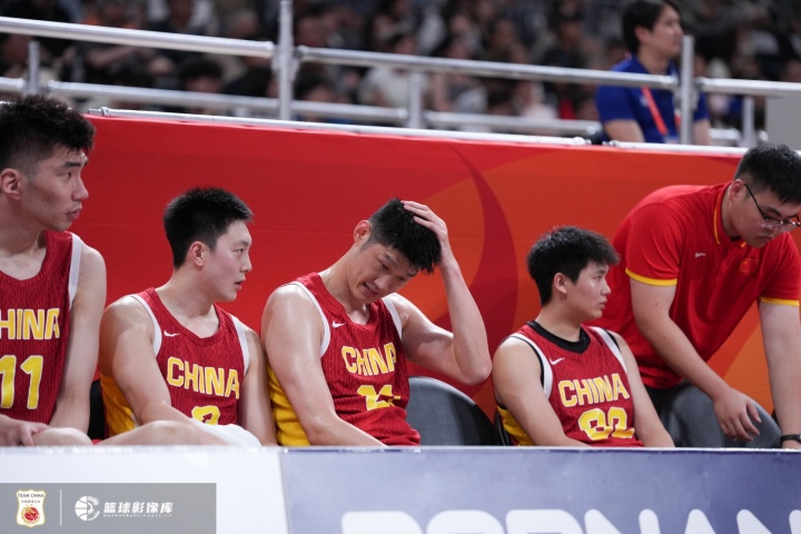 中国男篮无缘奖牌！鲁媒：下午幸亏没看 男篮真的在向男足看齐