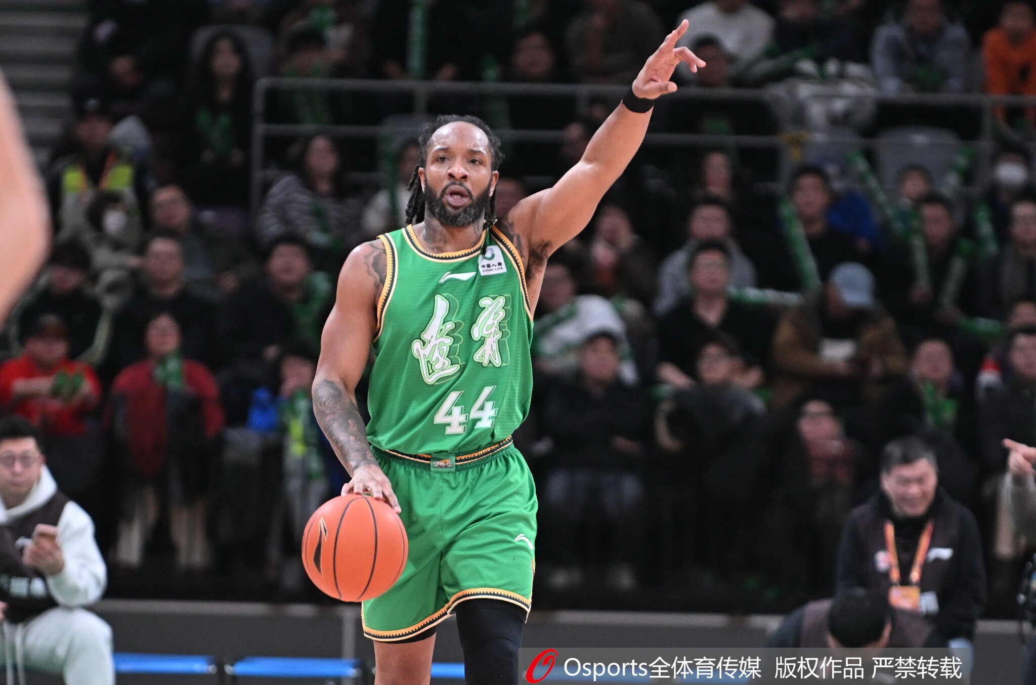 老熟人!媒体人:广厦第三外援确定 34岁威尔斯第三度加盟球队