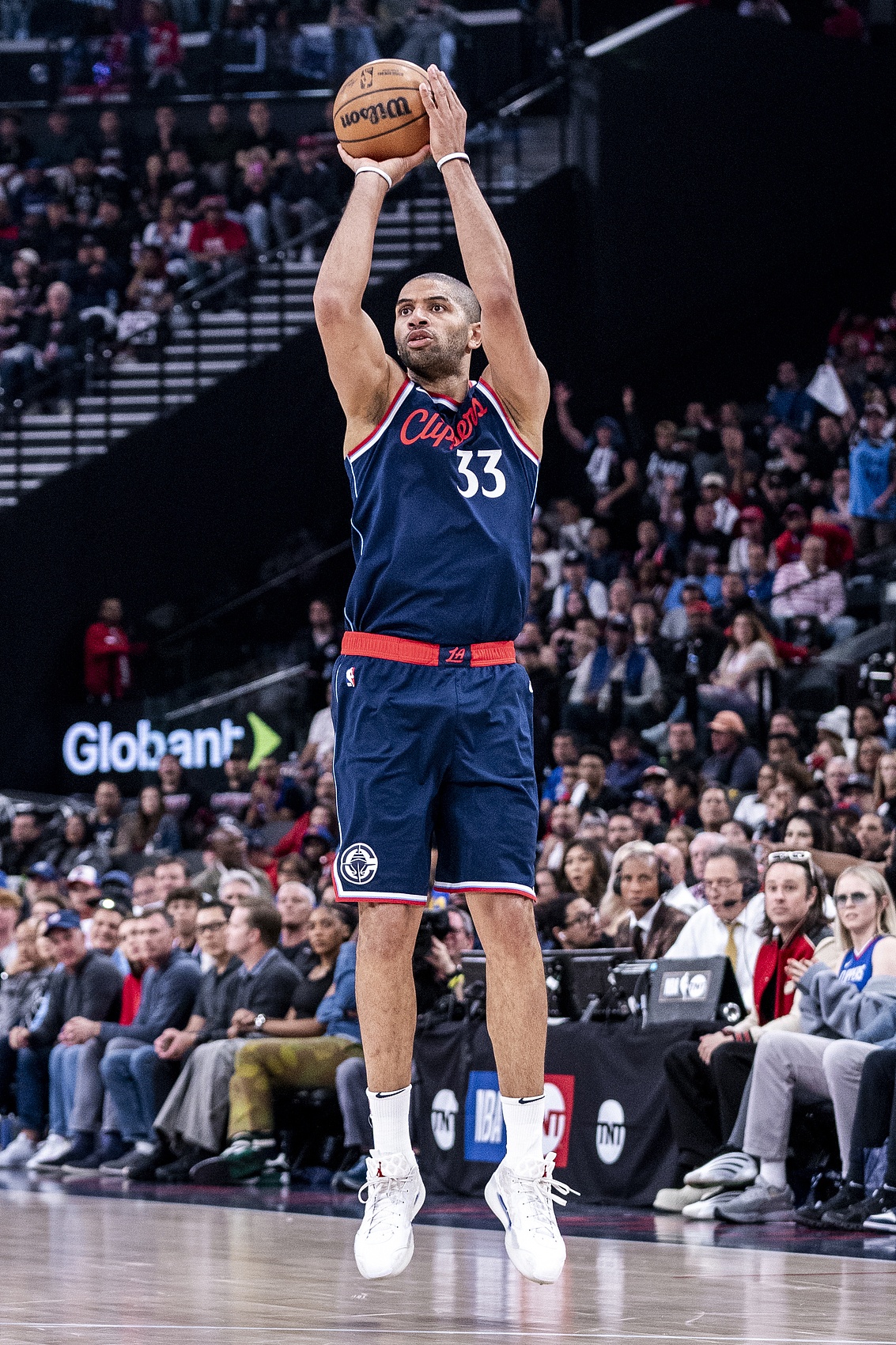 NBA官方祝福巴图姆:21年职业生涯实打实的硬核成就 退役快乐!